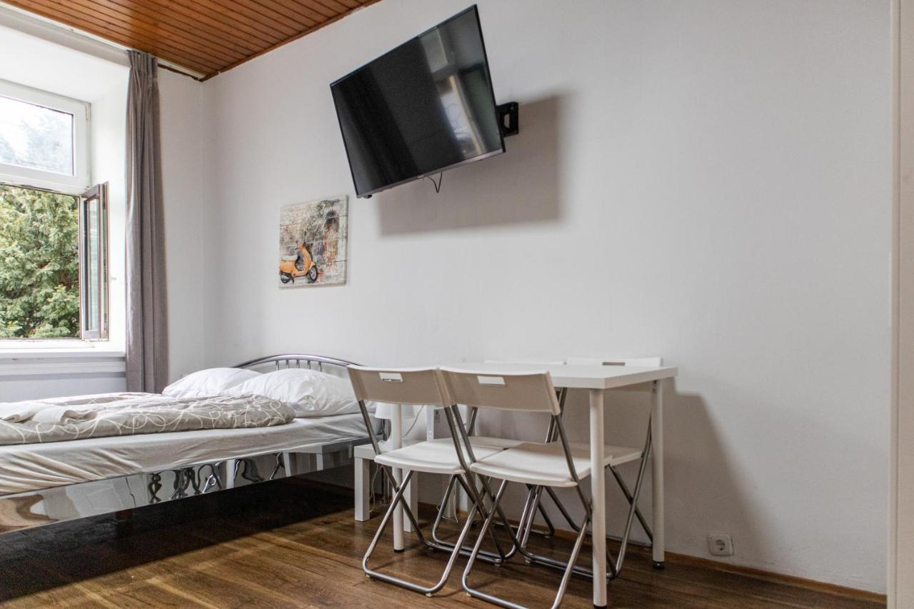 Neat Studio Near Millenium Tower Viena Exterior foto